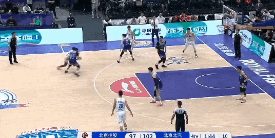 广东男篮实力横扫，夺得季后赛门票