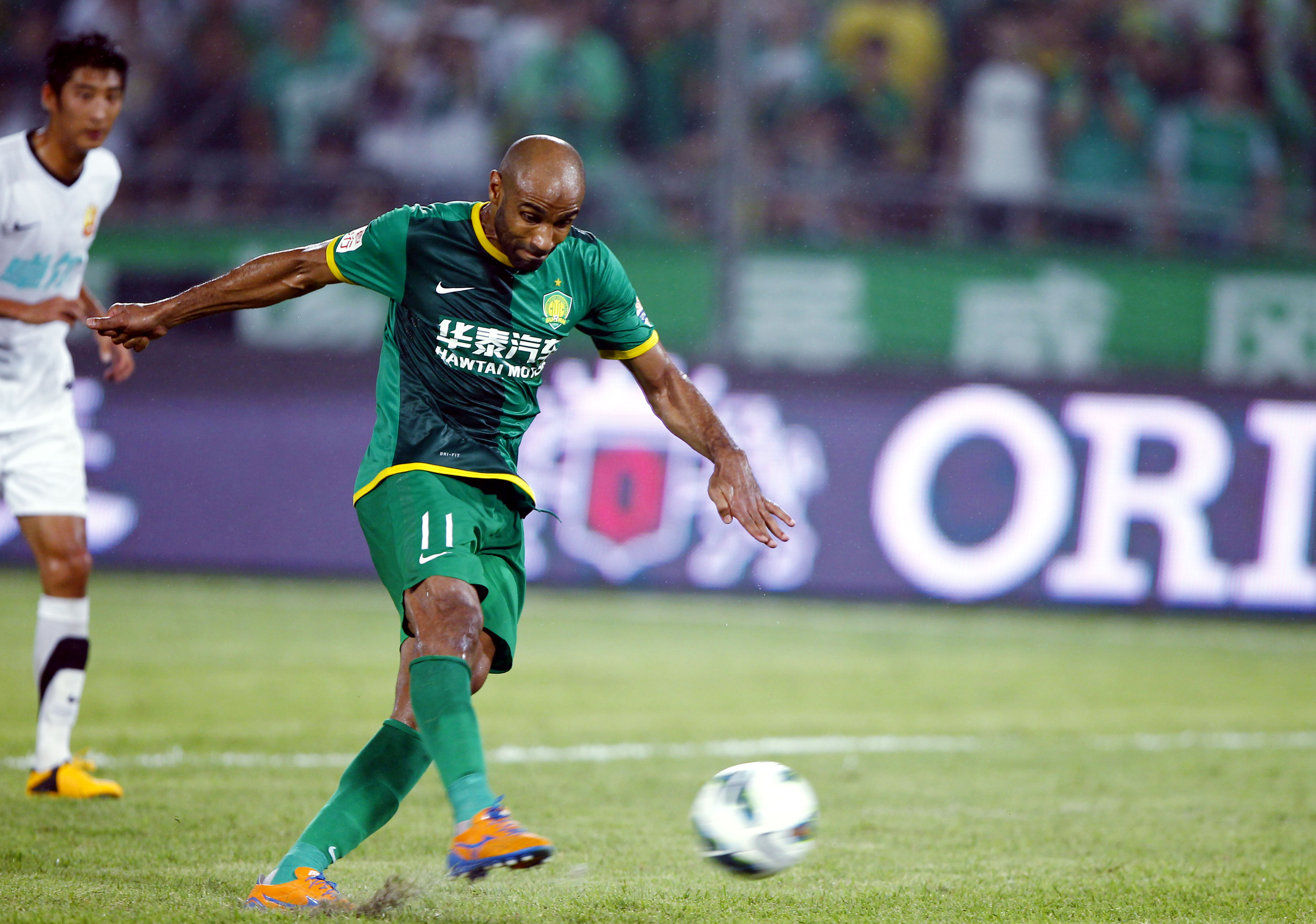 布鲁诺·费尔南德斯复出首秀出彩，北京国安主场爆冷波尔图，豪取25连胜的简单介绍